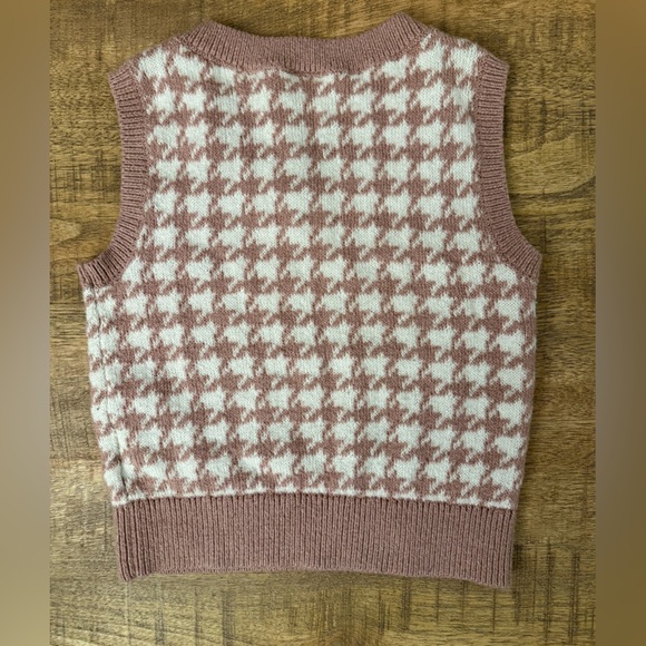 Abercrombie Kids Pink and White V-Neck Sweater Vest-Size 11/12 - Picture 3 of 6